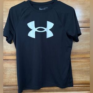Under Armour Boys Athletic Black T-Shirt with Logo, Size Large